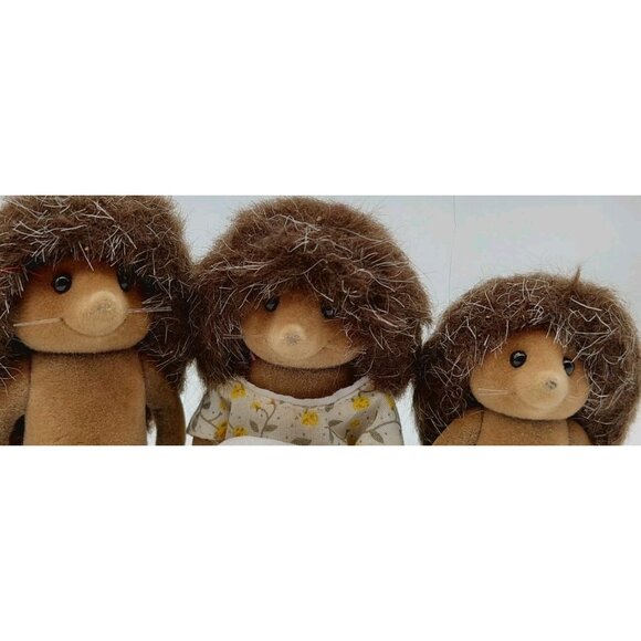 Sylvanian Families Bramble Hedgehog Family Figures Set Of 3 Read - Picture 4 of 4